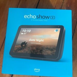 Amazon echo show 8 - box included